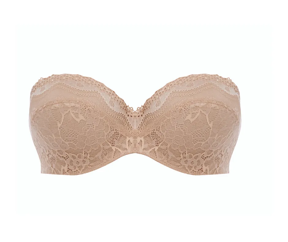 B.Enticing strapless bra