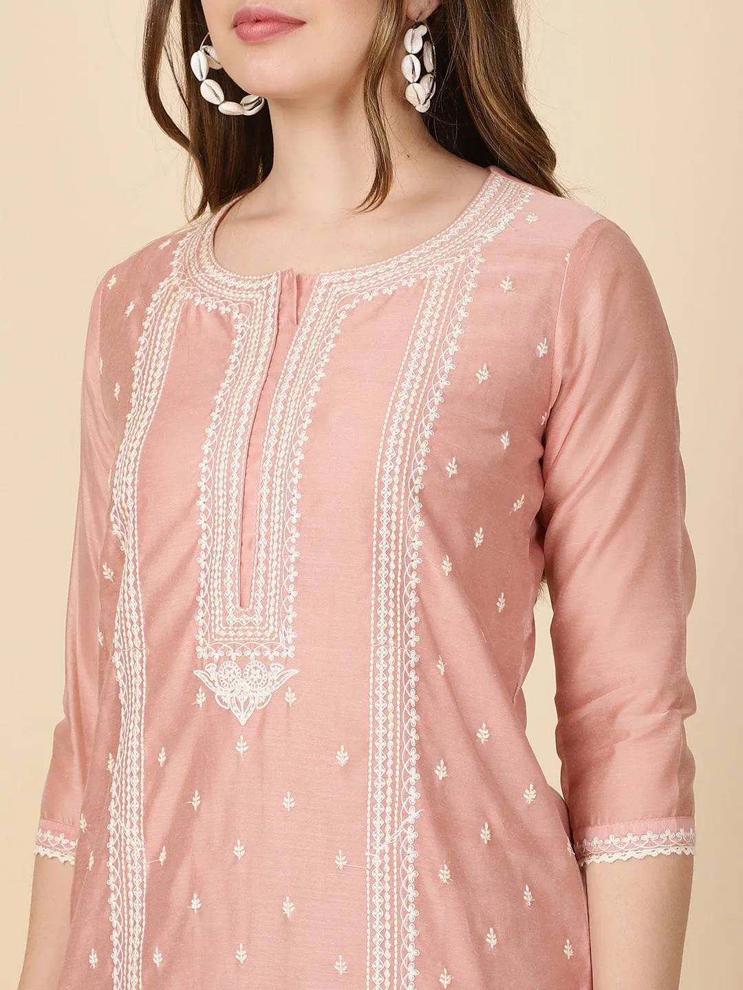 Booti Embroidery Chanderi Kurta With Pants & Dupatta