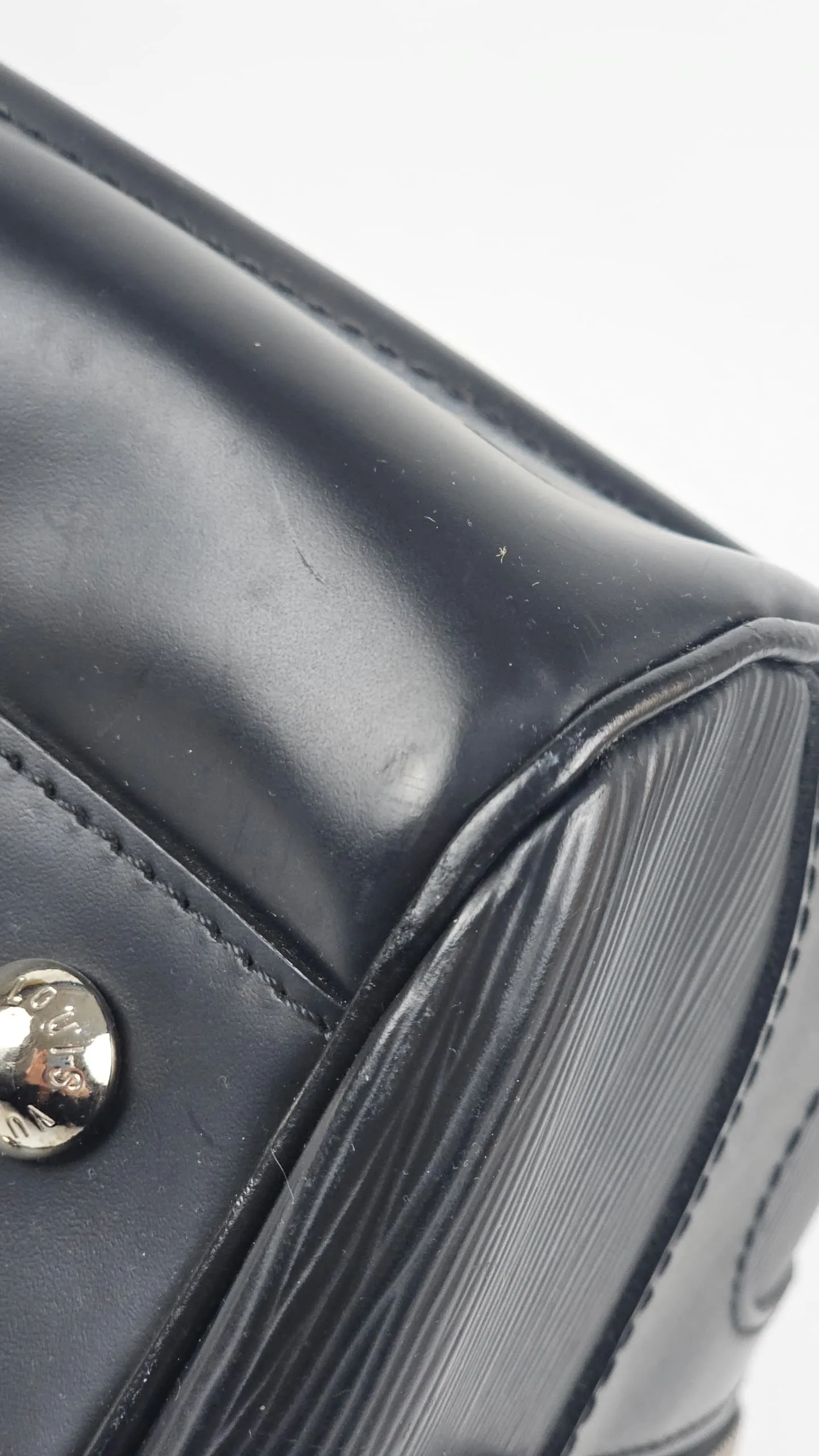 Epi Leather Montaigne Bowling Bag in Black