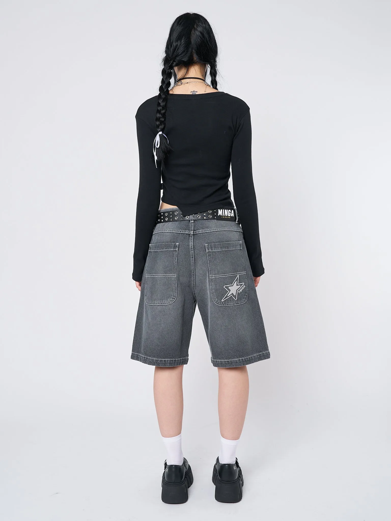 Naida Star Black Jorts