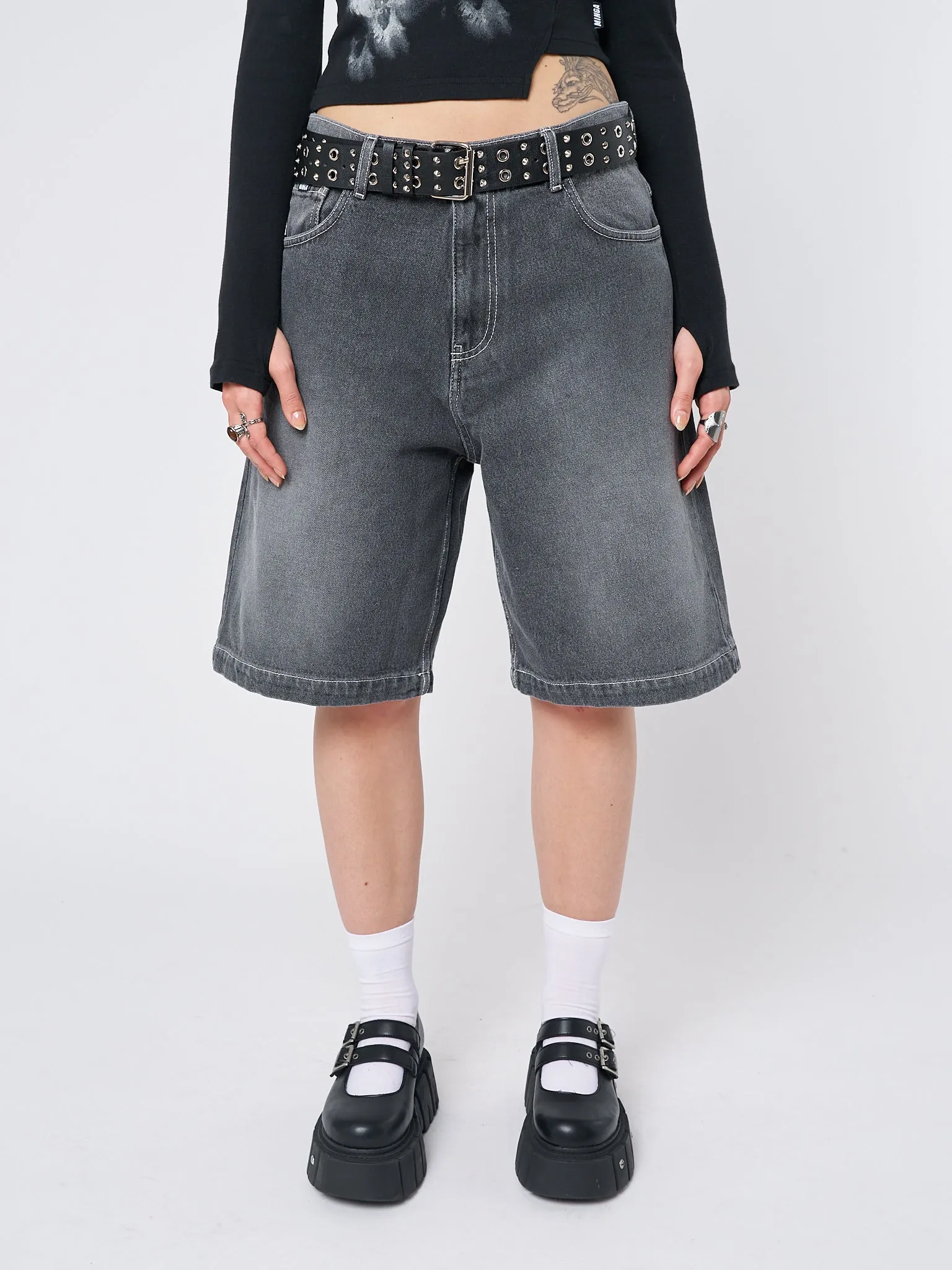 Naida Star Black Jorts