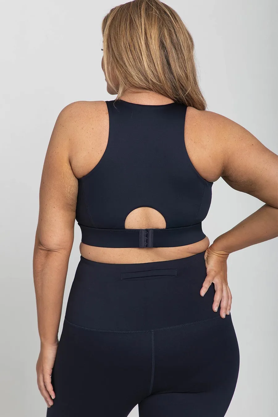 Sleek Performance Crop - Navy